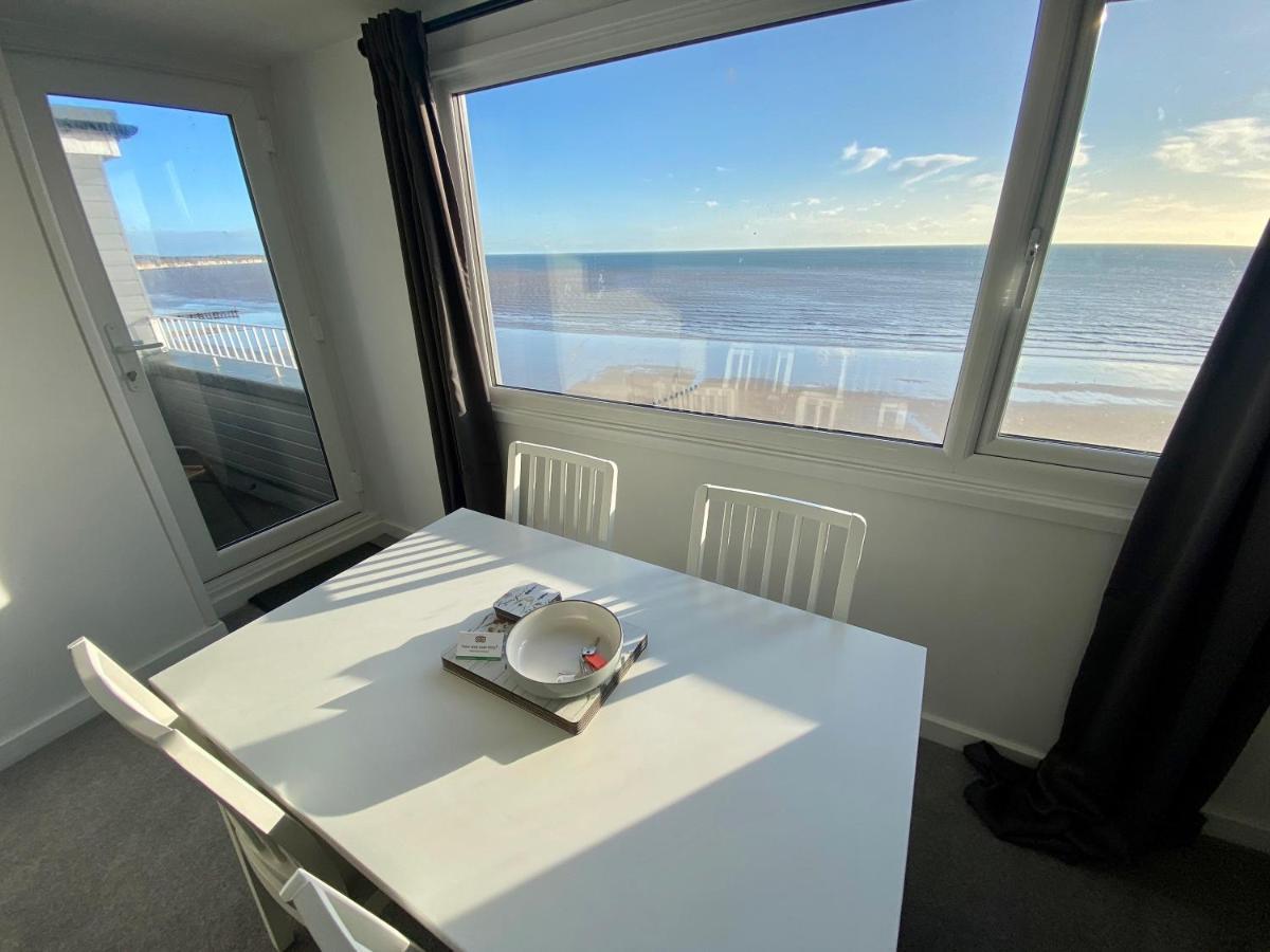 Bridlington Bay Apartments Екстер'єр фото